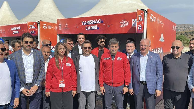 Selçuk Bayraktar: Türkiye entièrement indépendant et prospère va construire la Turquie ici