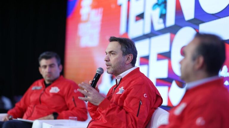 Ministre Bayraktar: Lorsque nous rendrons Türkiye indépendant dans l'énergie, nous fournirons notre indépendance économique