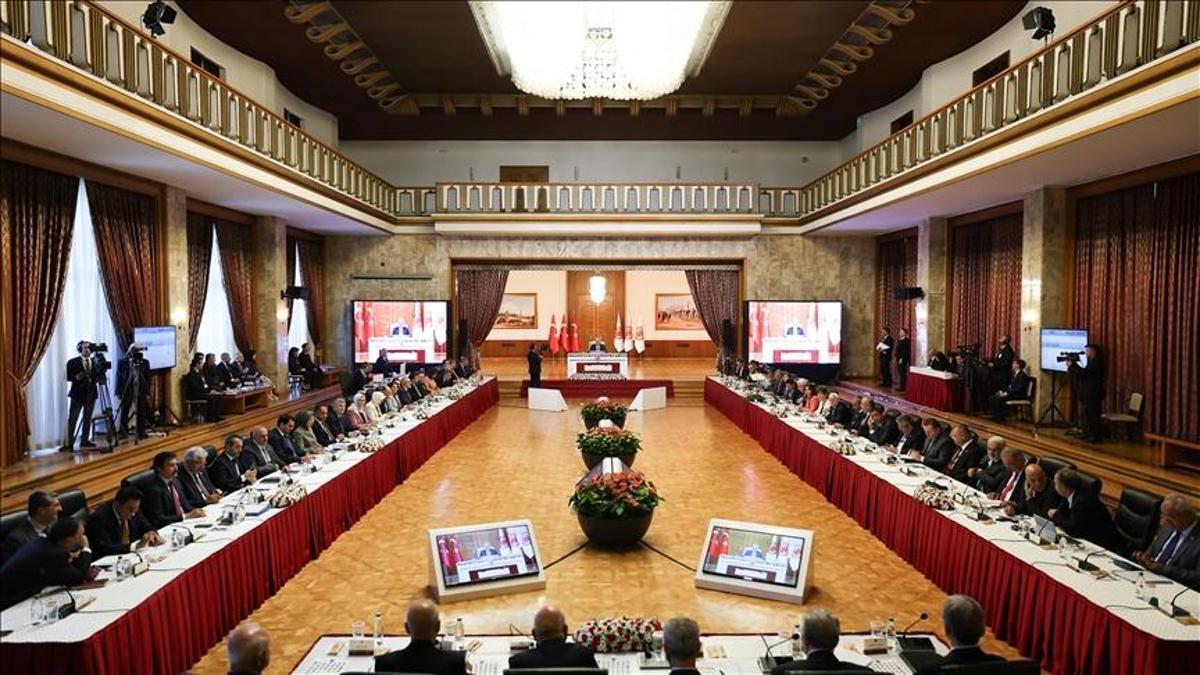 MHP'li Feti Yildiz "Commission d'aller à Imrali" Suggestion