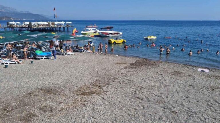 Audit sur la plage publique de Kemer après les images dans les médias virtuels