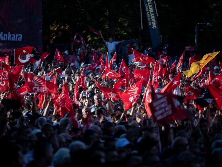 Affaire du tribunal de Turkiye contestant le congrès du parti d'opposition du CHP
