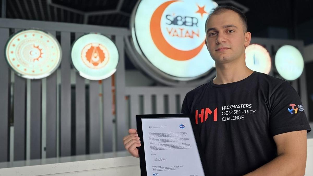 Yusuf Nas, 22 ans, a trouvé le déficit de la NASA! Il a écrit son nom sur la liste d'honneur: "J'étais très heureux d'obtenir une lettre d'appréciation quand j'étais étudiant"