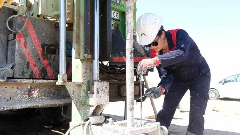 Ils ont dit que vous réussirais, il a réussi avec son courage: le succès inspirant de l'ingénieur géologique Tuğçe Özdemir