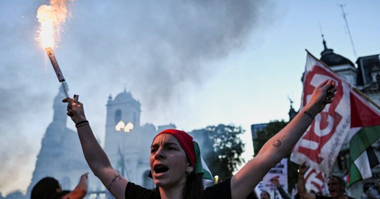 Comment le monde réagit à l'interception d'Israël de la gaza flottille