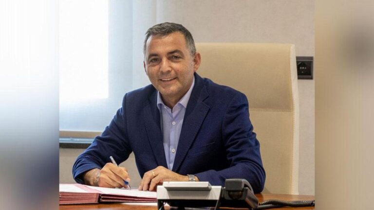 DERNIÈRES NOUVELLES | Le maire de Manavgat emprisonné, Kara, temporairement suspendu de ses fonctions, a démissionné du CHP