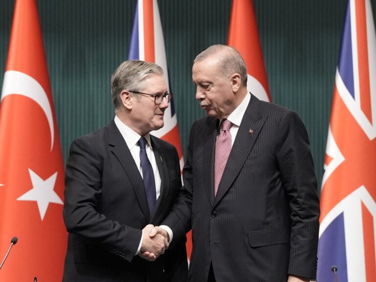 La Turquie signe un accord avec le Royaume-Uni pour l'achat de 20 avions Eurofighter