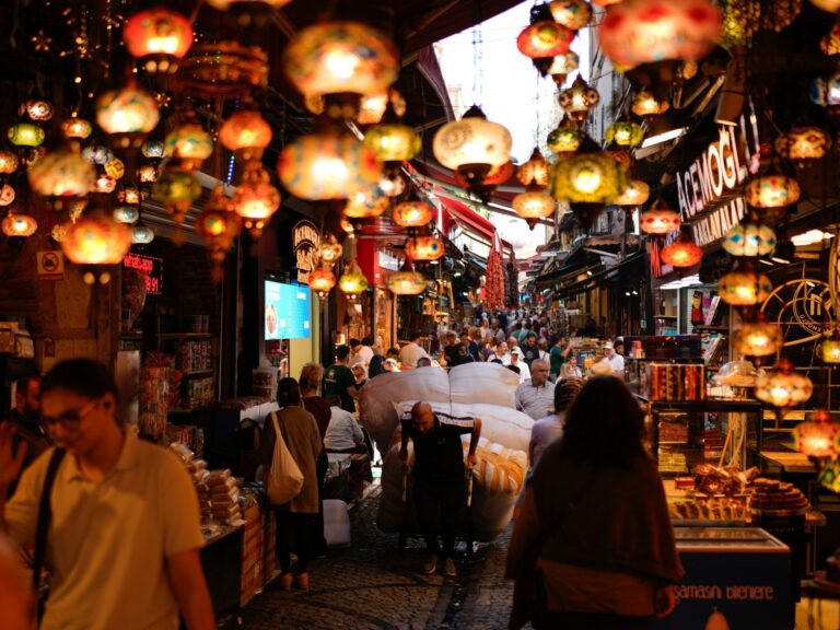 L'art ancien des porteurs d'Istanbul survit aux défis modernes en Turquie | Galerie