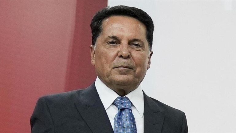 DERNIÈRES NOUVELLES | L'affaire Ahmet Özer a été reportée au 23 janvier