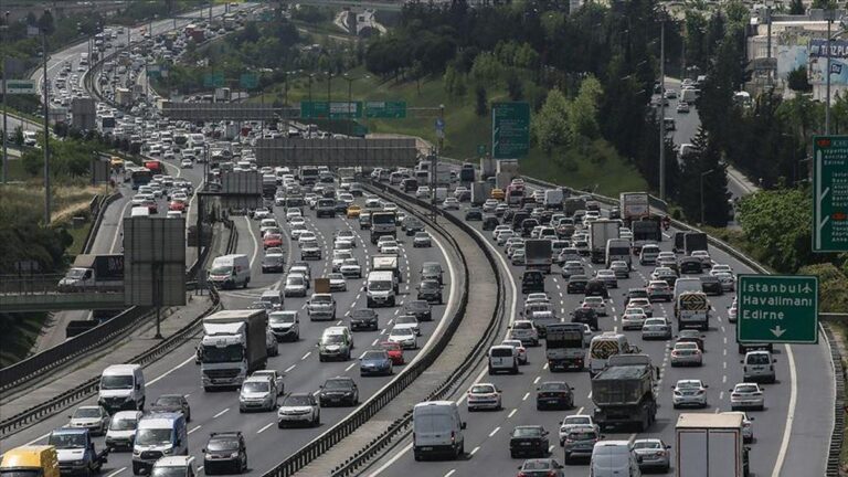 Les routes sont fermées le premier jour de la semaine : la densité est passée à 73 pour cent