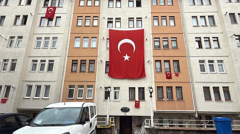 Fierté dans la douleur Mehmet Özcan, père du martyr Nuri Özcan : Ma plus grande consolation est que je suis le père d'un martyr.