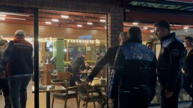 DERNIÈRES NOUVELLES | 25 personnes qui mangeaient dans le même restaurant à Şişli, Istanbul, ont été admises à l'hôpital