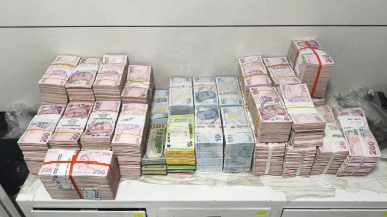 Enquête sur les paris illégaux dans 9 provinces ! 32 personnes, dont 4 arbitres, ont été arrêtées