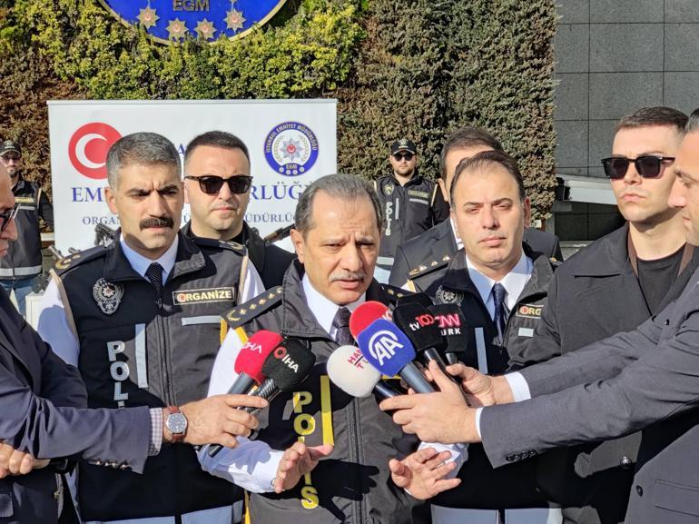 Un coup dur pour l’organisation criminelle des motards à Istanbul. La police a exposé les armes saisies
