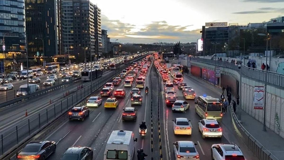 La densité du trafic à Istanbul a augmenté à 85 pour cent