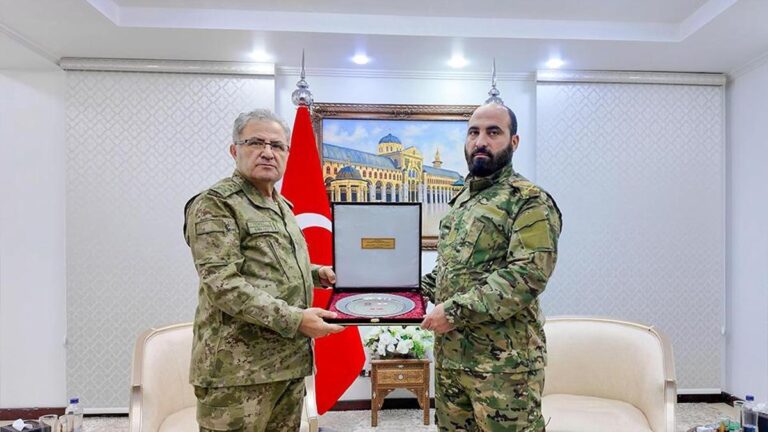 Sommet critique à Damas ! Le général Metin Tokel, commandant des forces terrestres, et Nasan se sont rencontrés