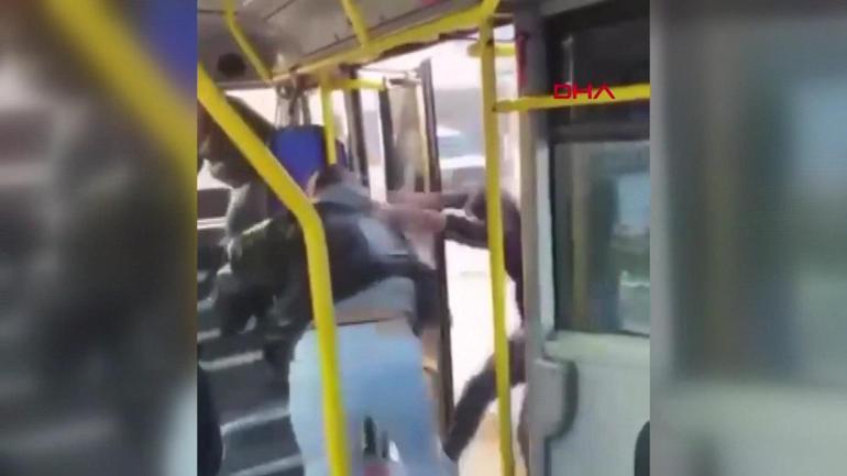 Lutte pour une place dans le bus : confrontation en ligne