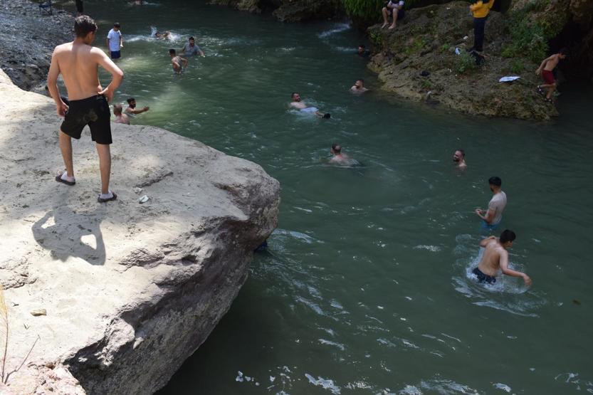 Ceux qui en ont assez de la chaleur peuvent se rafraîchir dans la vallée de Zoré