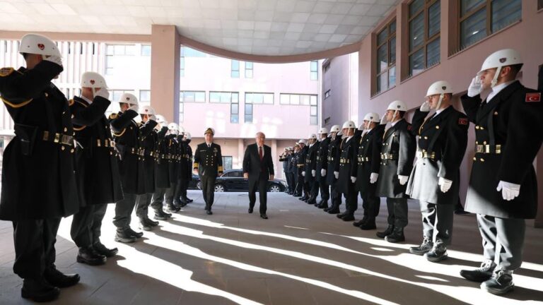 La « Réunion annuelle des commandants » s'est tenue sous la présidence du ministre Güler