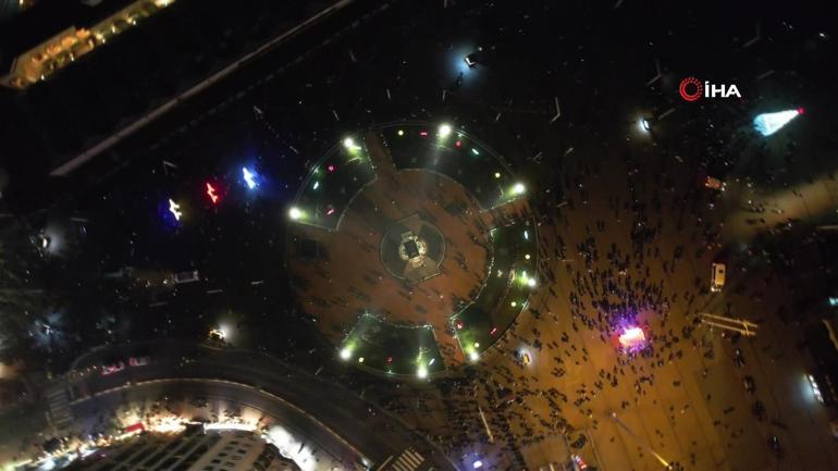 Événements du Nouvel An dans la mégapole : hélicoptères dans les airs, équipes sur le terrain