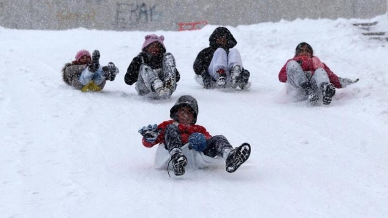 Annonce du poste de gouverneur : un obstacle de neige à l'éducation à Tunceli