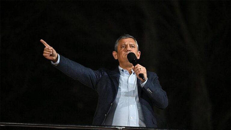 Le président Erdoğan intente une action en compensation de 500 000 lires contre Özel