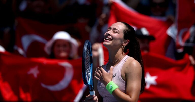 Sonmez de Turkiye fait irruption au troisième tour de l'Open d'Australie 2026
