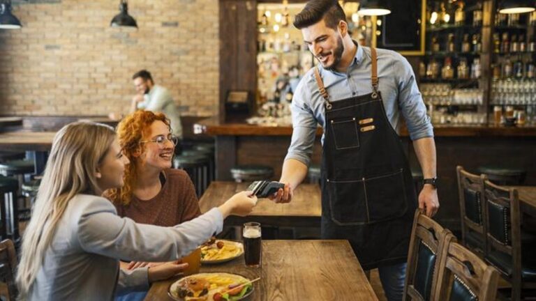 Les calculs des restaurants changent : Kuver entre dans l’histoire !