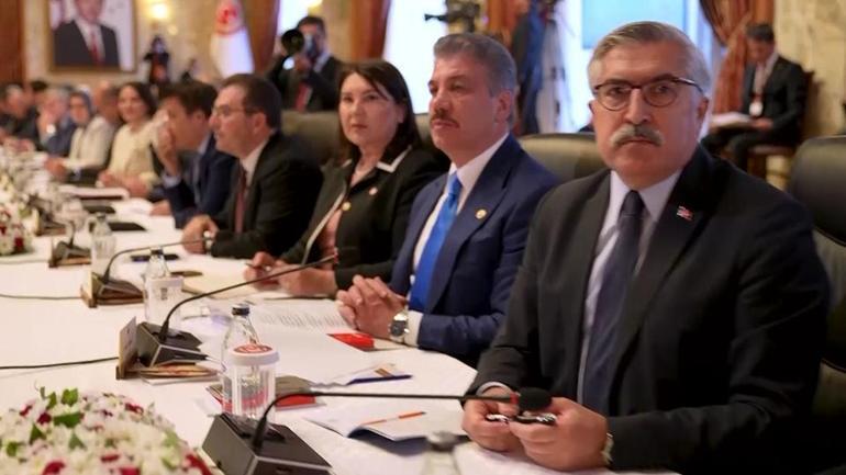 Le rapport de la commission sera annoncé demain