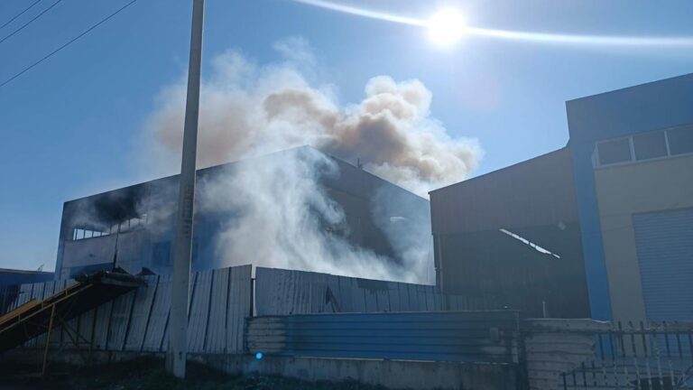 Incendie dans une usine de recyclage à Izmir
