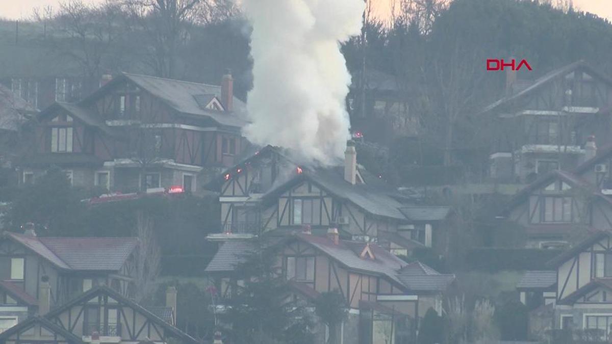 Une villa de luxe à Beykoz, Istanbul, a pris feu