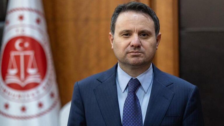 Message du ministre de la Justice Gürlek à l'occasion de la Journée internationale de la femme du 8 mars