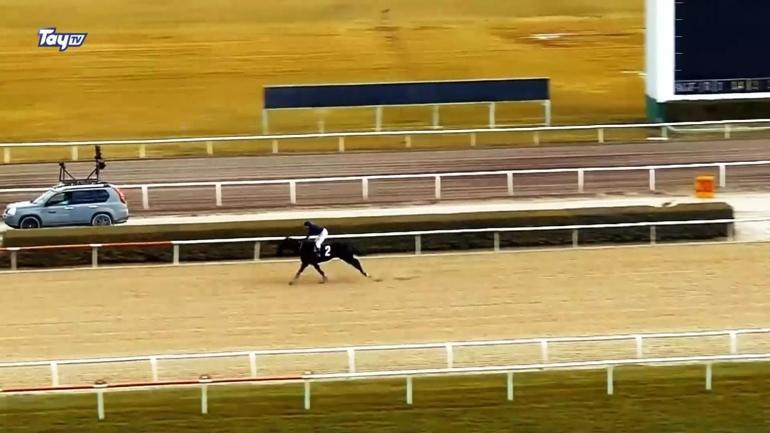 L'histoire difficile de la première jockey turque... Le nom de la révolution des femmes dans l'hippodrome : Zülfiye