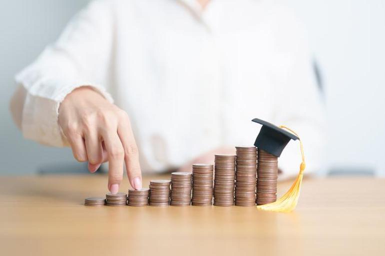 Piège à bourses d'études mensuel de 10 000 lires Les étudiants deviennent des criminels avec la fraude IBAN