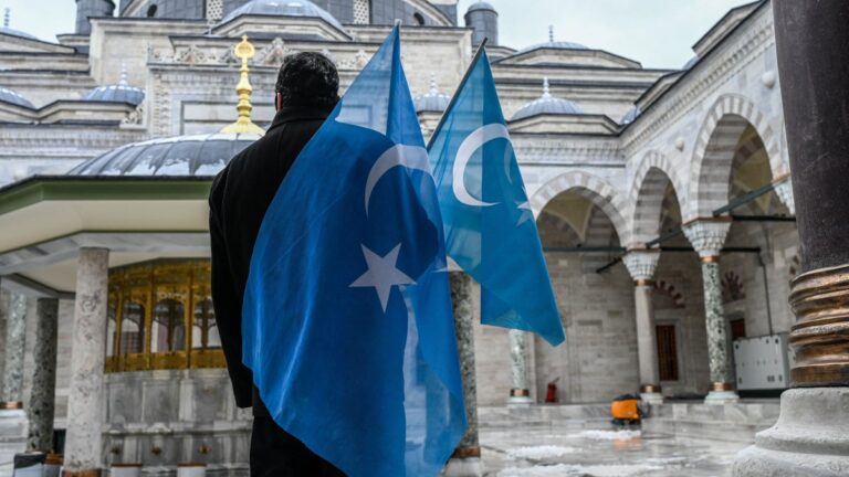 Turquie : les « codes de restriction » nuisent aux Ouïghours en quête de sécurité