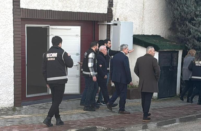 DERNIÈRES NOUVELLES... Le maire de la municipalité métropolitaine de Bursa, Mustafa Bozbey, a été arrêté