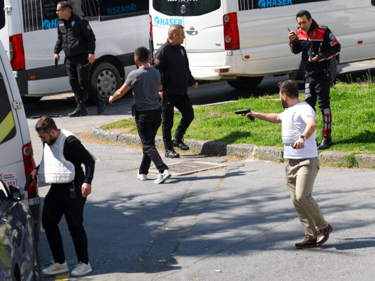 Trois morts dans une fusillade près du consulat israélien à Istanbul, en Turquie