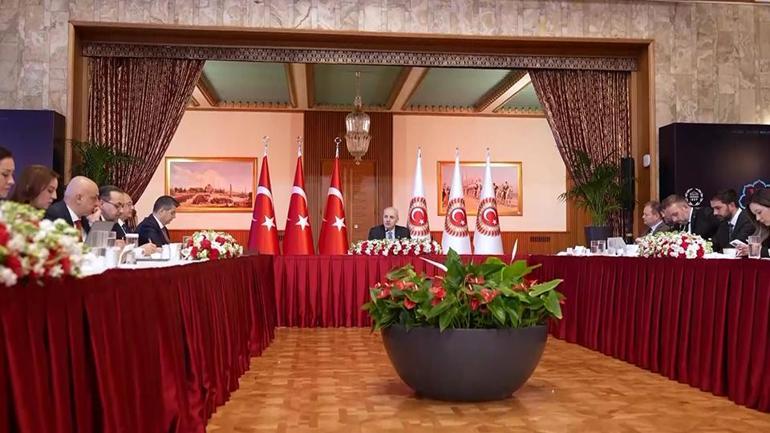 Déclaration électorale partielle de Kurtulmuş