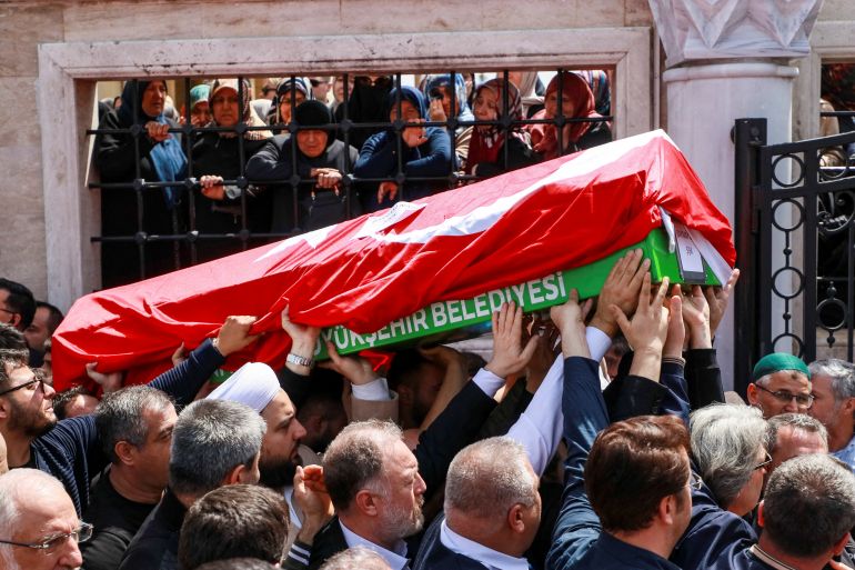 Cercueil d'une victime d'une fusillade dans une école en Turquie