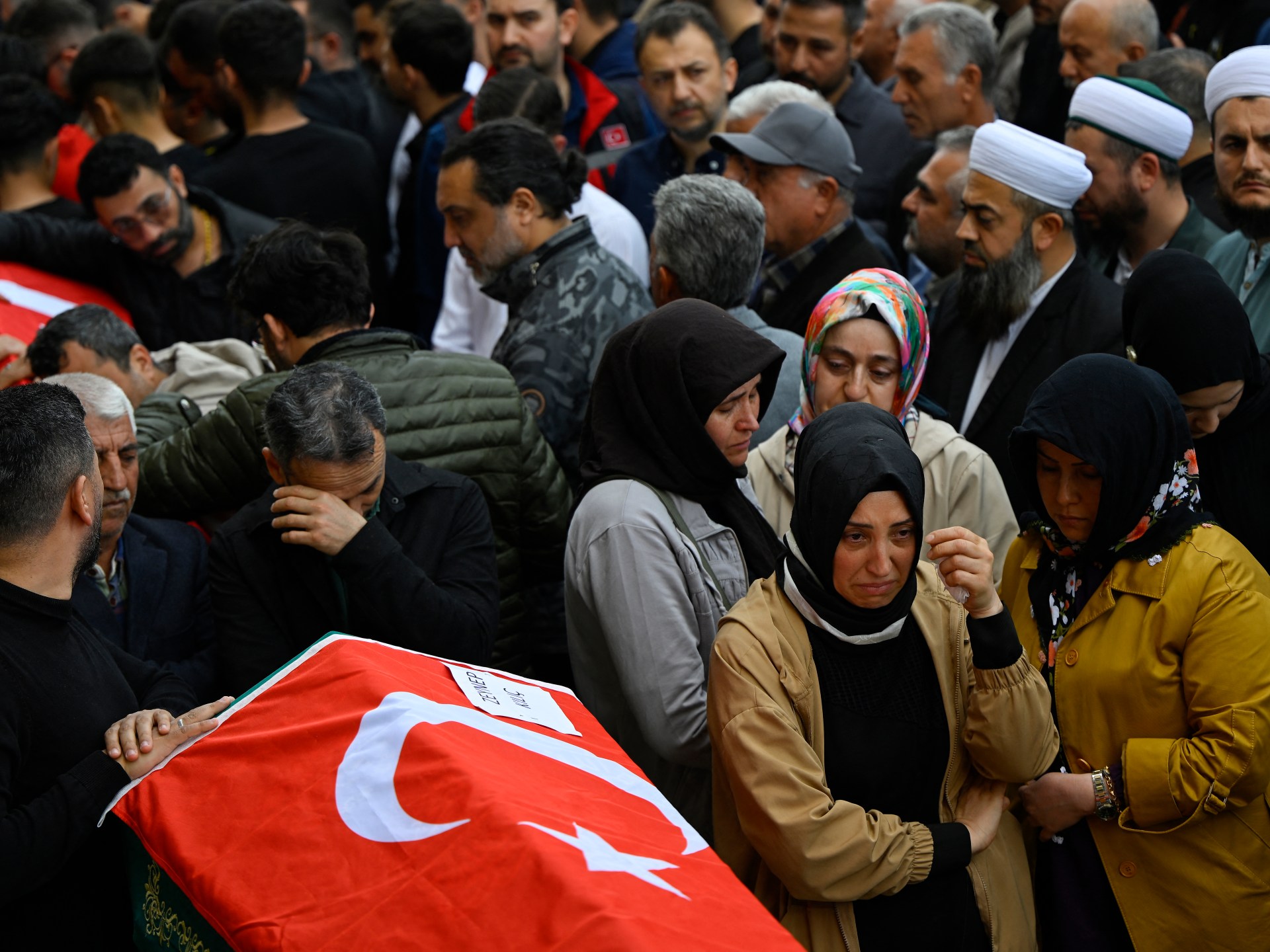 « Deuil sans fin » : la Turquie pleure les victimes de la deuxième fusillade dans une école en une semaine