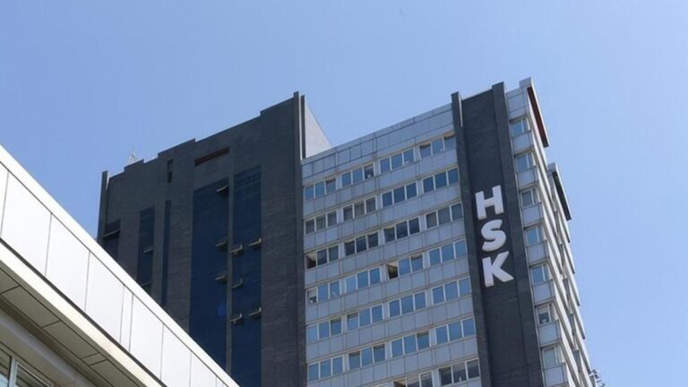 Avec le décret HSK, les fonctions de 14 juges et procureurs ont été modifiées