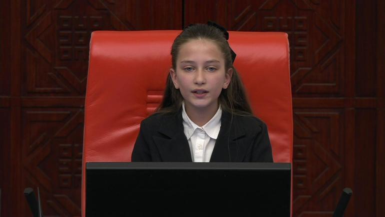 Session extraordinaire du 23 avril à la Grande Assemblée nationale turque | Le président du Parlement Kurtulmuş: la jeunesse turque sera un exemple pour l'humanité