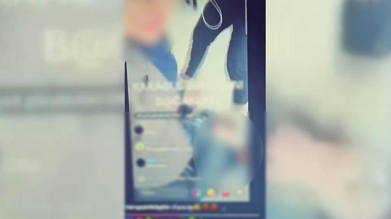 Le phénomène TikTok a poignardé en direct la femme qu'il a rencontrée dans la rue, comblée de cadeaux