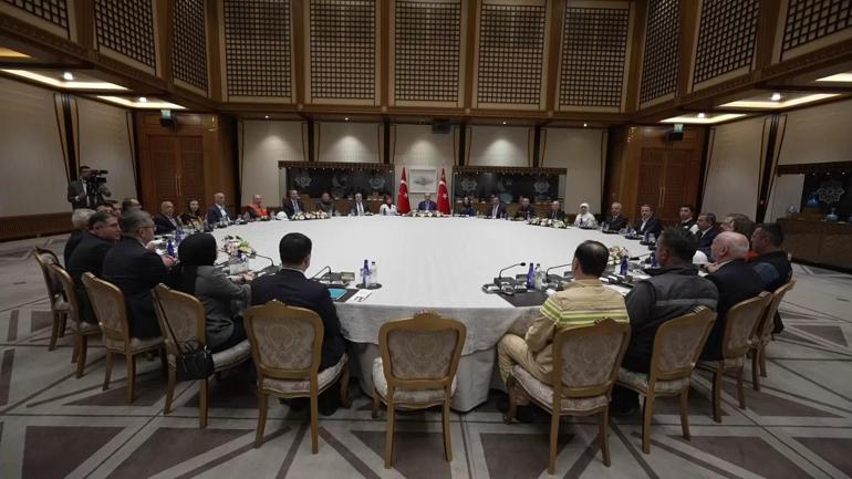 Le Président Erdoğan a reçu les représentants des travailleurs et des employeurs