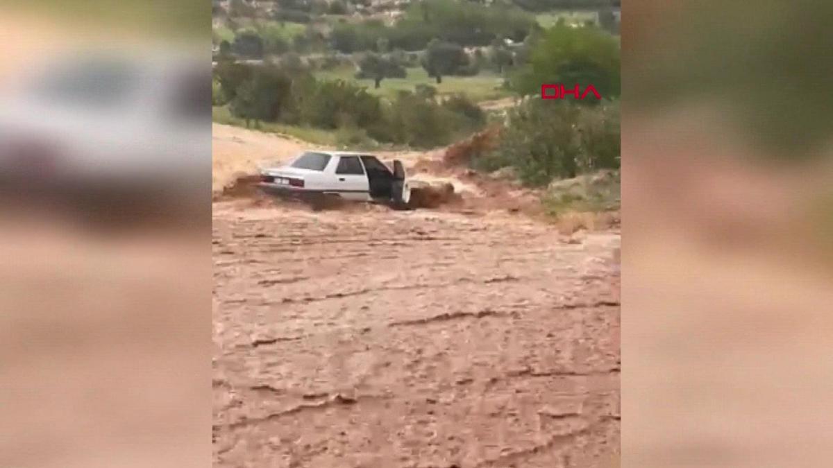 Averses, grêle et inondations à Adana : 1 mort