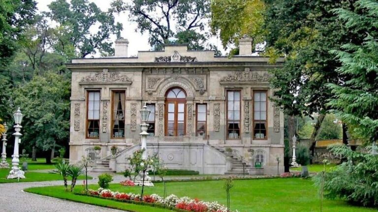 Où se trouve Ihlamur Kasrı et comment s'y rendre ? Histoire et caractéristiques du pavillon Ihlamur…