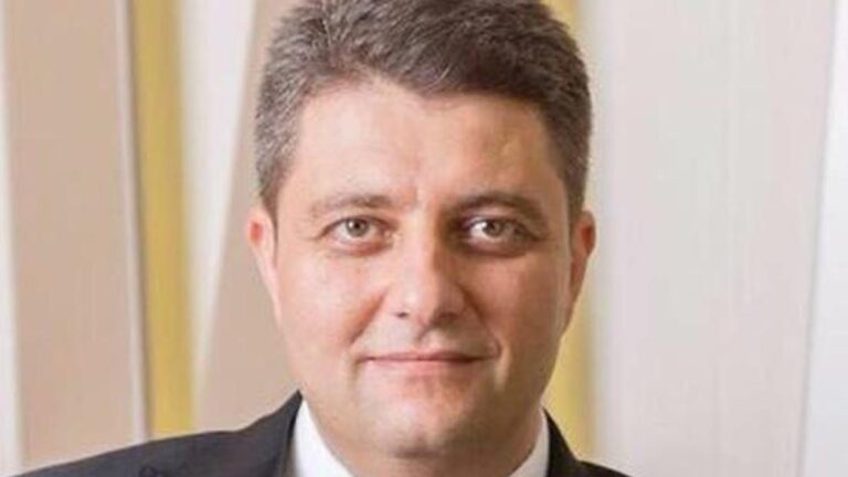 DERNIÈRES NOUVELLES | Le député du parti İYİ d'Istanbul, Ersin Beyaz, a démissionné de son parti