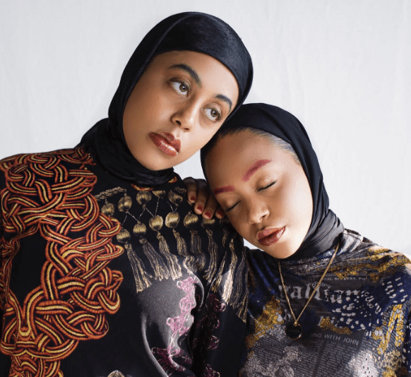 Junaynah et Zeyaanah El Guthmy, sœurs yéménites-kényanes et modestes créatrices de contenu de mode