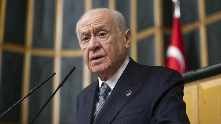 Recommandation de la date du congrès du leader du MHP, Bahçeli, au CHP