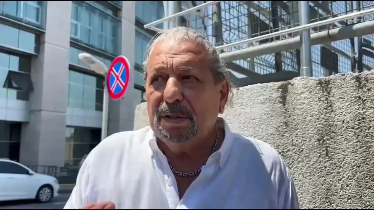Erman Toroğlu a été acquitté dans l'affaire où une peine d'emprisonnement pouvant aller jusqu'à 3 ans avait été demandée