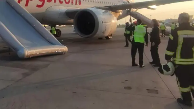 DERNIÈRES NOUVELLES... Alarme de banque d'alimentation sur le vol Ankara - Izmir. Les passagers ont été évacués